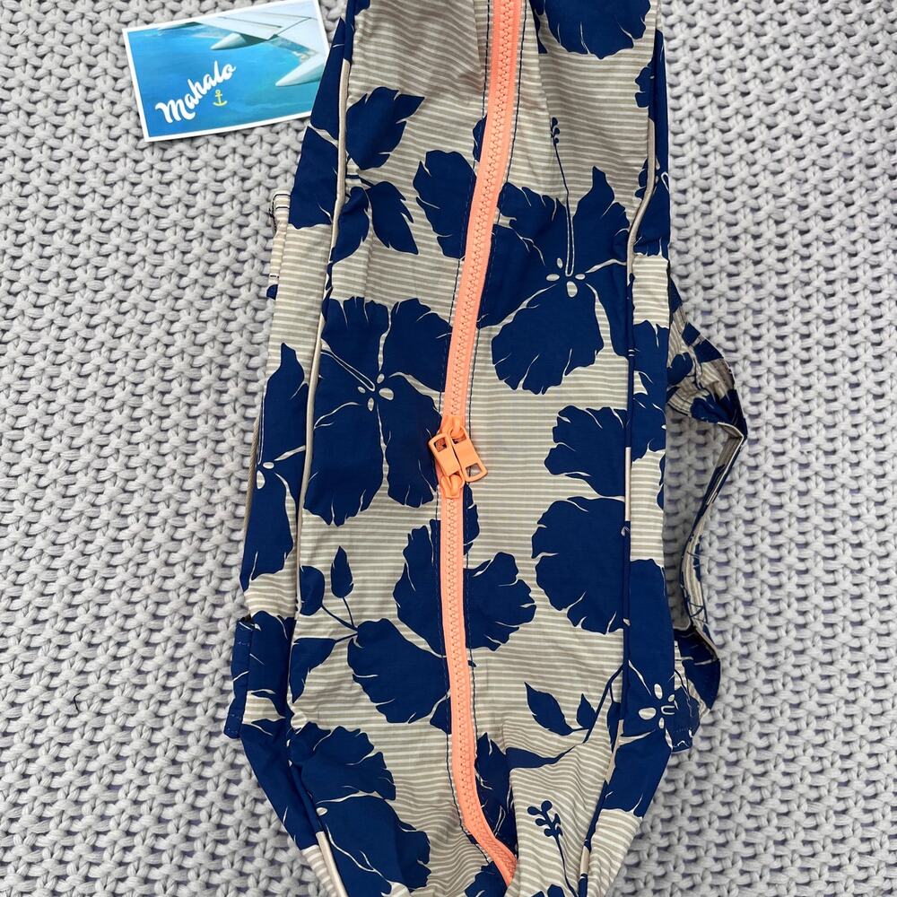 Aloha Collection• KEEP IT LIGHT WEEKENDER SALINA Tiny Stripe Navy - Picture 9 of 12